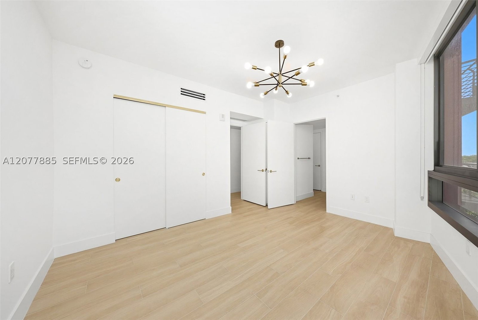 Real estate property located at 90 32 #412, Miami-dade, The Standard Residences, Miami, FL