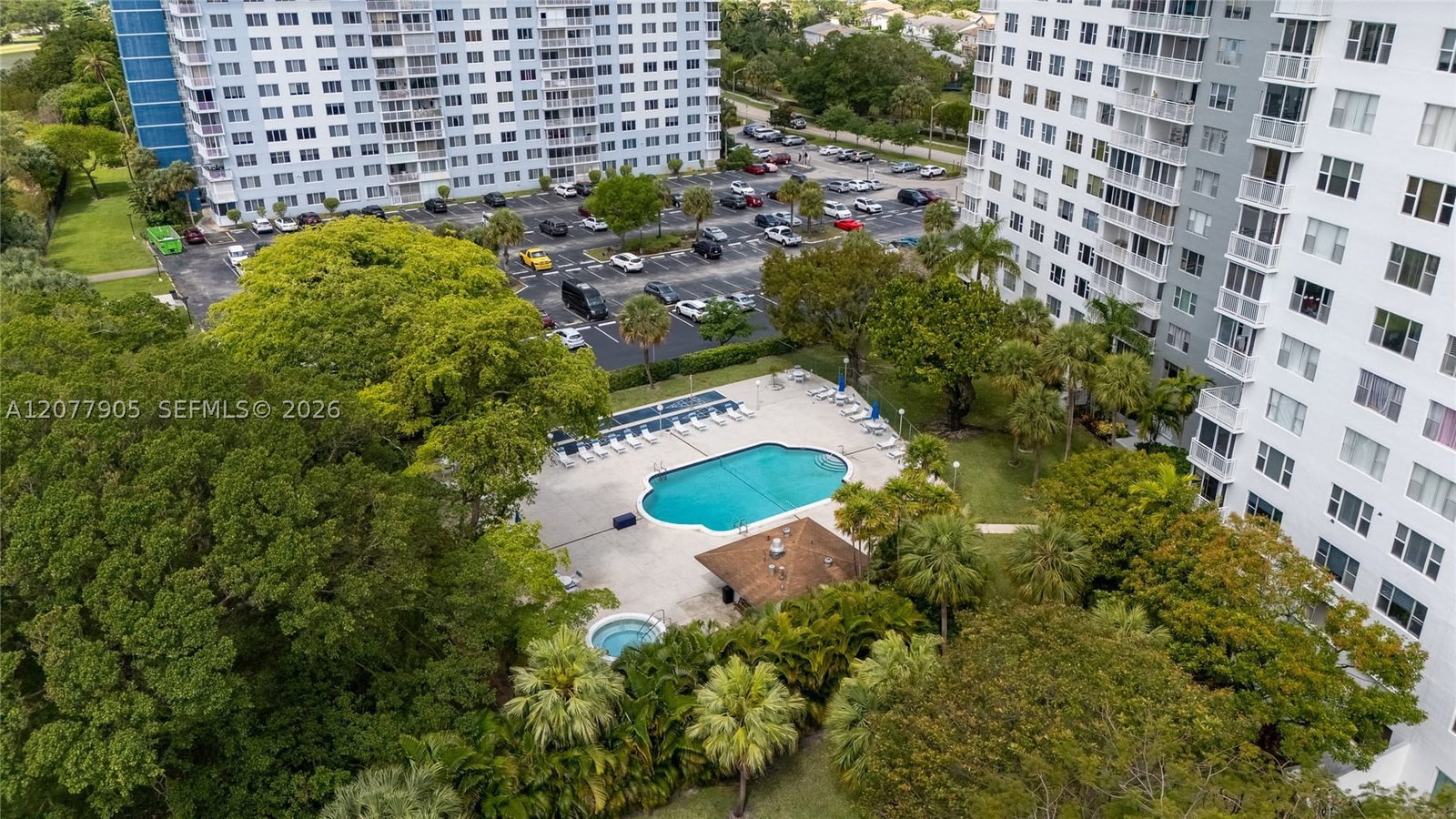 Real estate property located at 3800 Hillcrest Dr #412, Broward, Hillcrest East No 25 Cond, Hollywood, FL