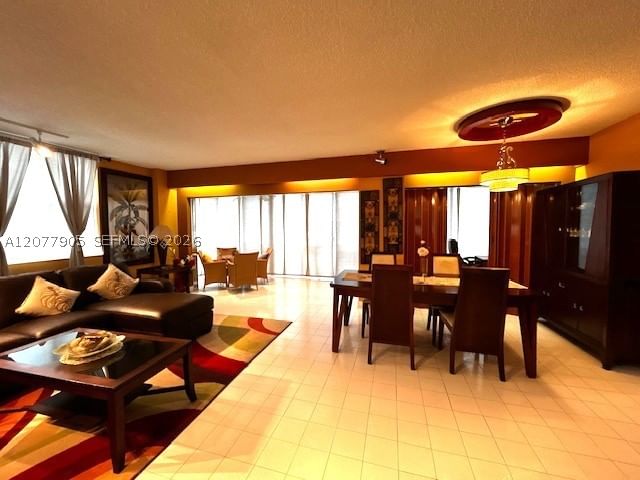 Real estate property located at 3800 Hillcrest Dr #412, Broward, Hillcrest East No 25 Cond, Hollywood, FL