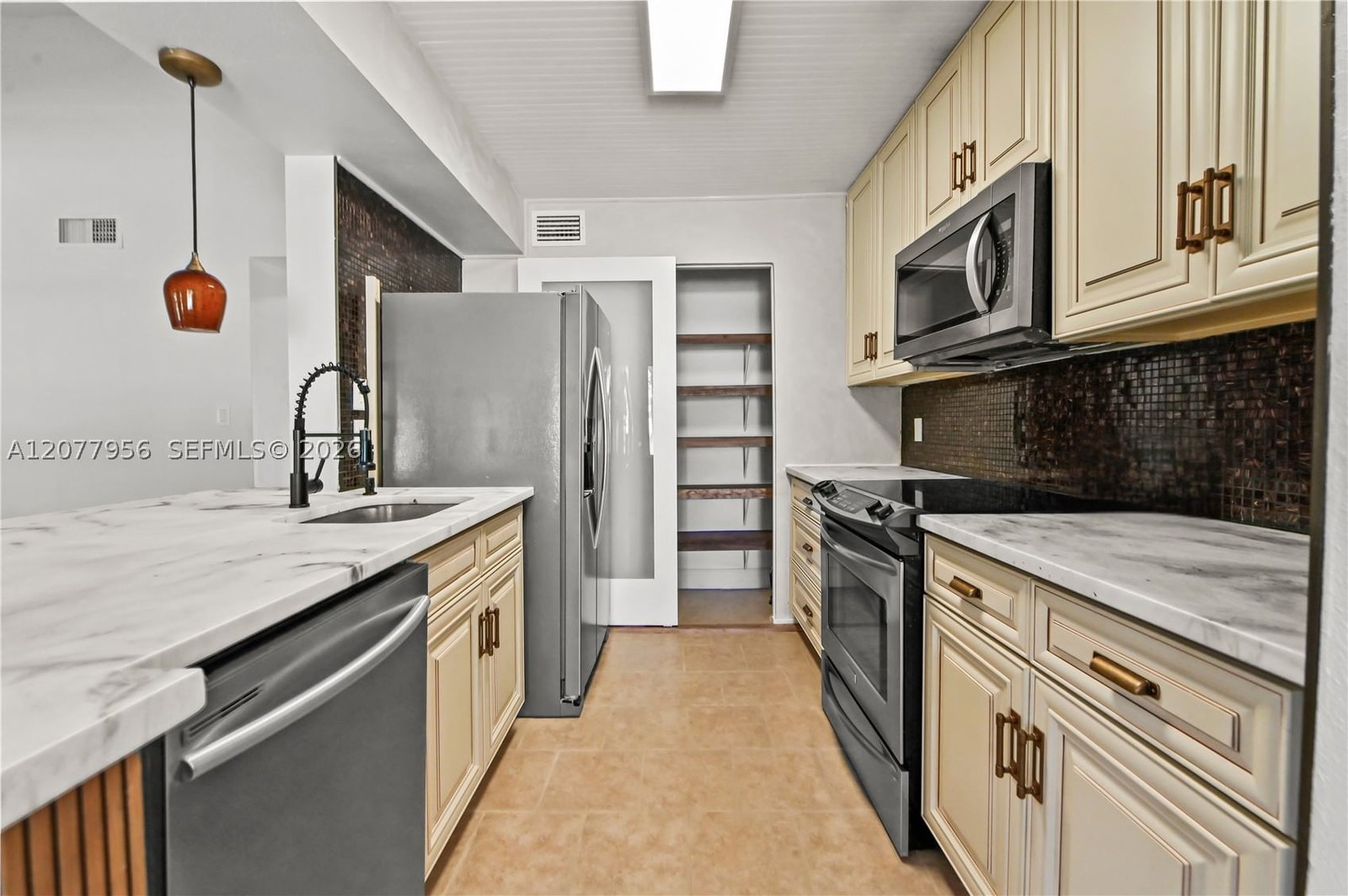 Real estate property located at 2662 33rd St #2508, Broward, Sailboat Pointe Condo, Oakland Park, FL