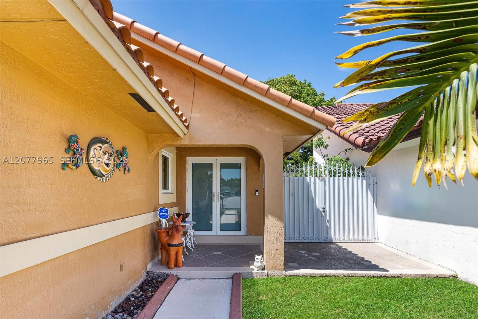 Real estate property located at 14217 102nd St, Miami-dade, Kendale Best No 2, Miami, FL