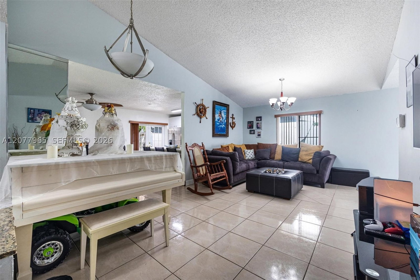 Real estate property located at 14217 102nd St, Miami-dade, Kendale Best No 2, Miami, FL