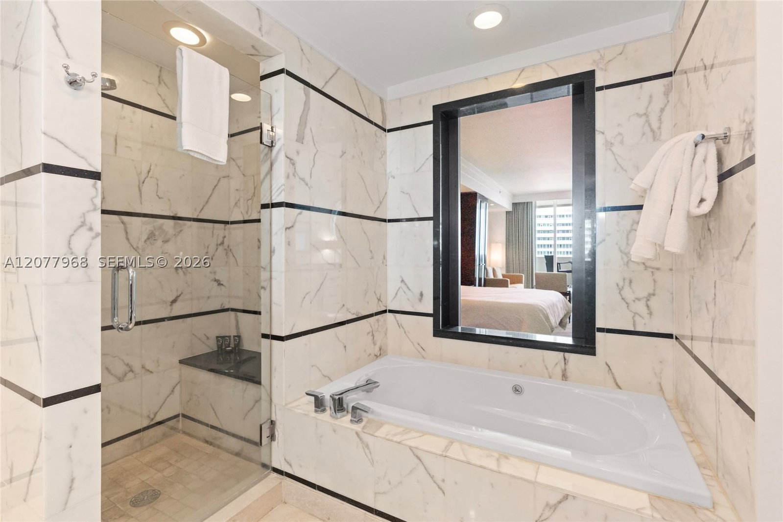 Real estate property located at 4391 Collins Ave #803, Miami-dade, Fontainebleau Iii, Miami Beach, FL