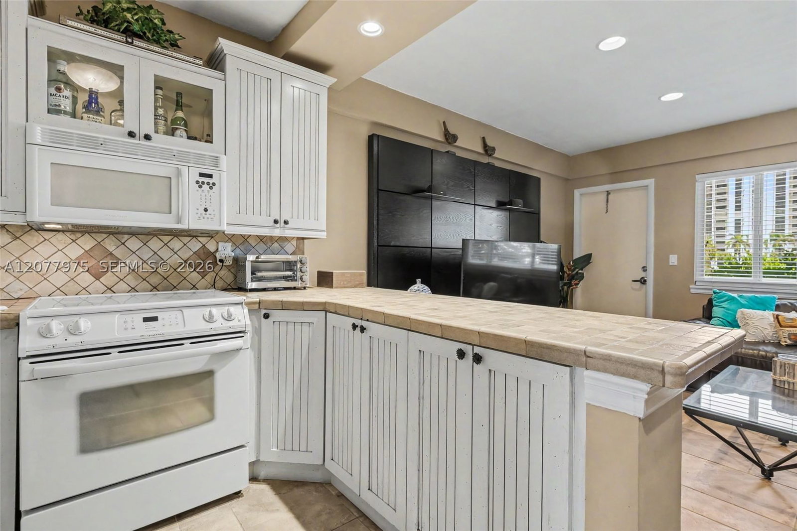 Real estate property located at 1801 Surf Rd #2G, Broward, Foxglove Co-op, Hollywood, FL