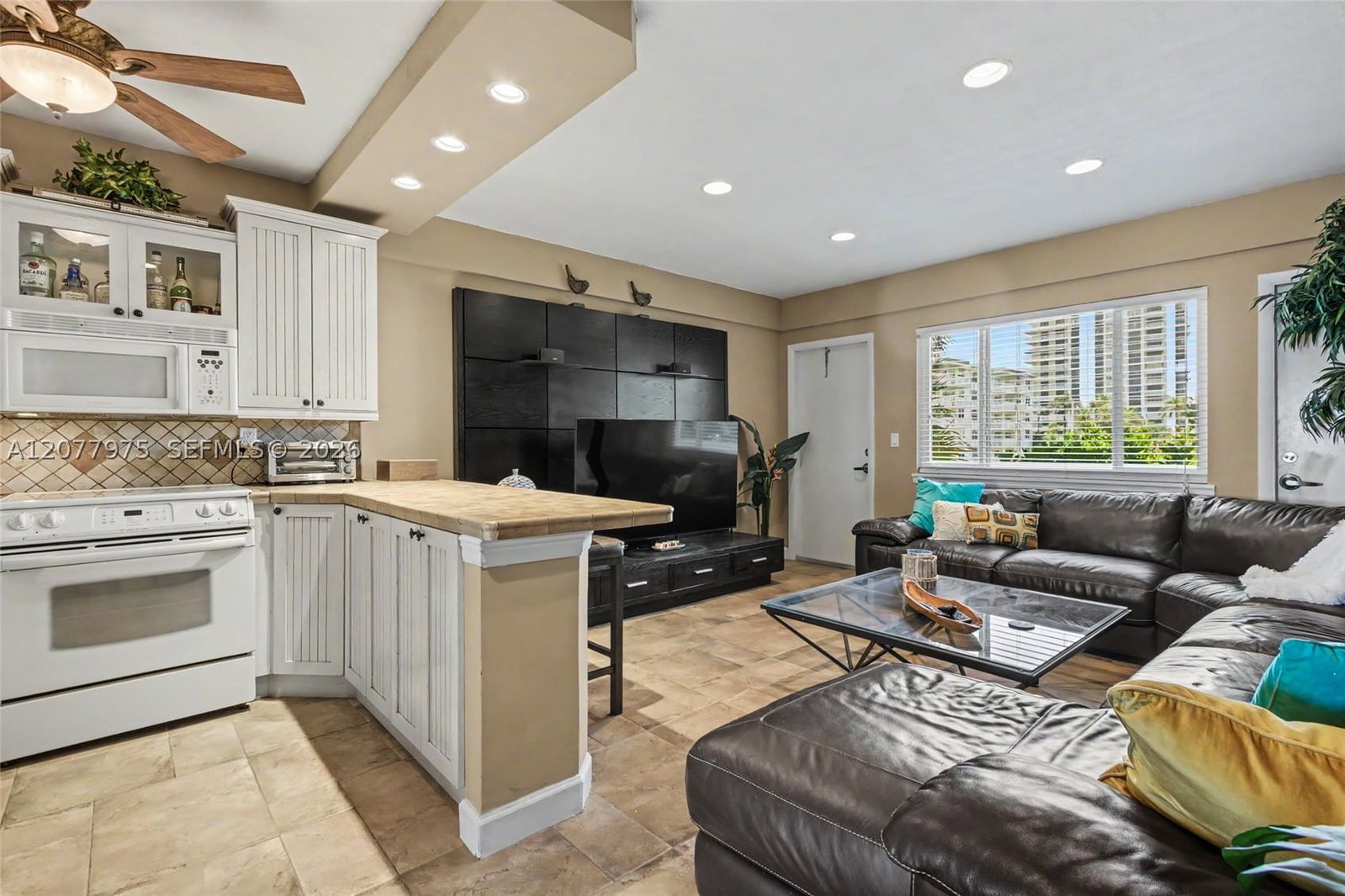 Real estate property located at 1801 Surf Rd #2G, Broward, Foxglove Co-op, Hollywood, FL