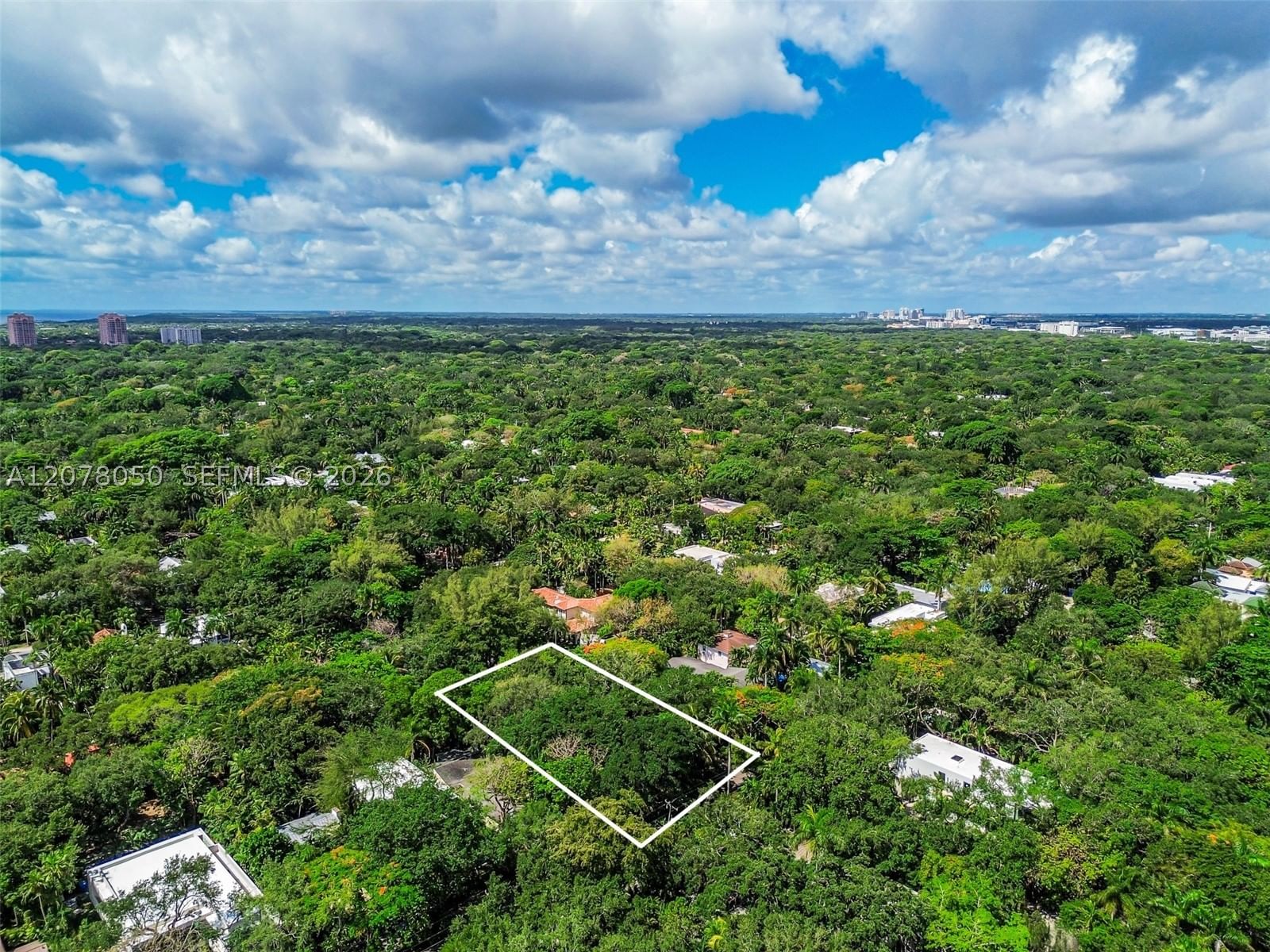 Real estate property located at 3595 Avocado Ave, Miami-dade, Coco Gve Pk 2 Amd, Miami, FL