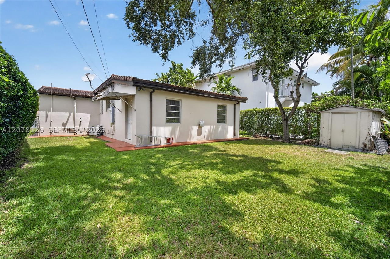 Real estate property located at 4940 5th Ter, Miami-dade, Trail Granada Addn, Miami, FL
