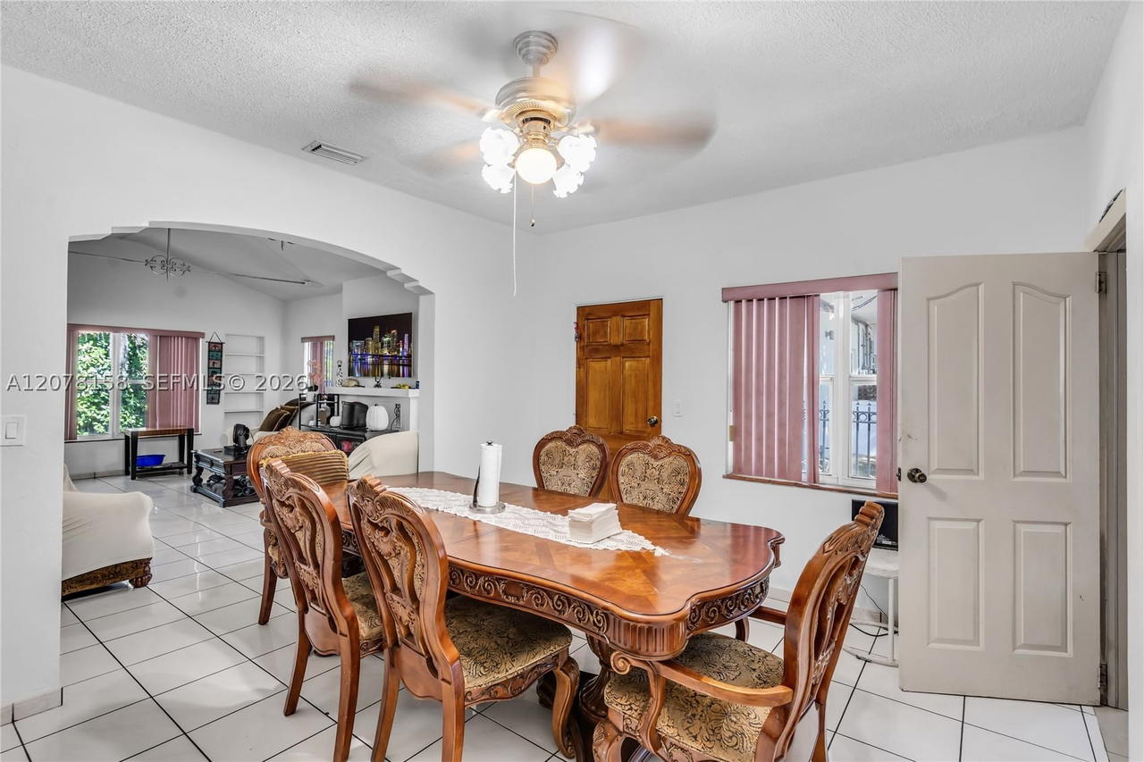 Real estate property located at 4727 1st Ct, Miami-dade, Shadowlawn, Miami, FL