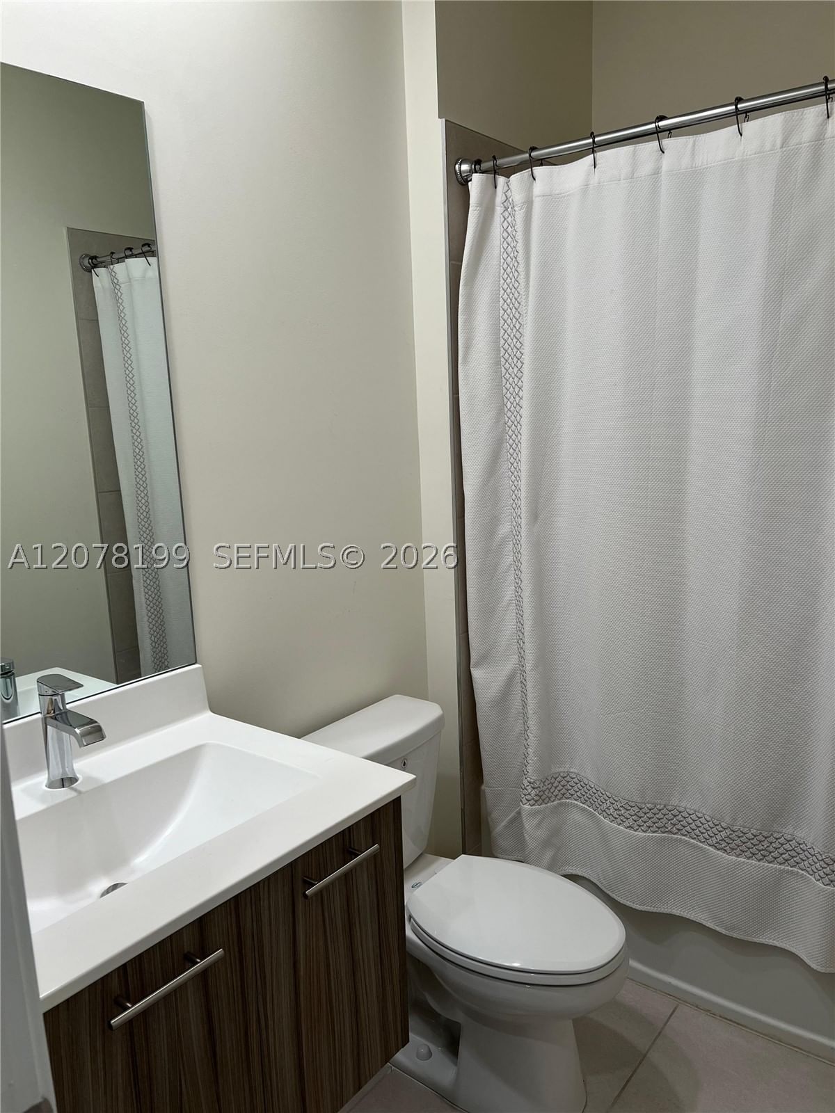 Real estate property located at 6421 102nd Path #101, Miami-dade, Landmark At Doral Condo N, Doral, FL