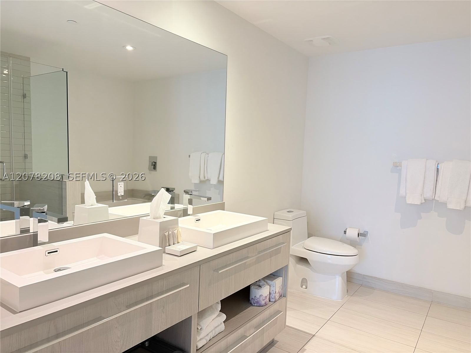 Real estate property located at 4010 Ocean Dr R1103, Broward, 4010 South Ocean Condo, Hollywood, FL
