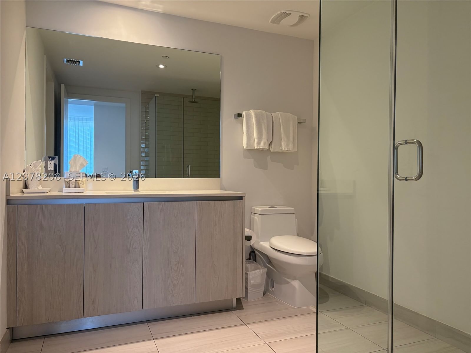 Real estate property located at 4010 Ocean Dr R1103, Broward, 4010 South Ocean Condo, Hollywood, FL