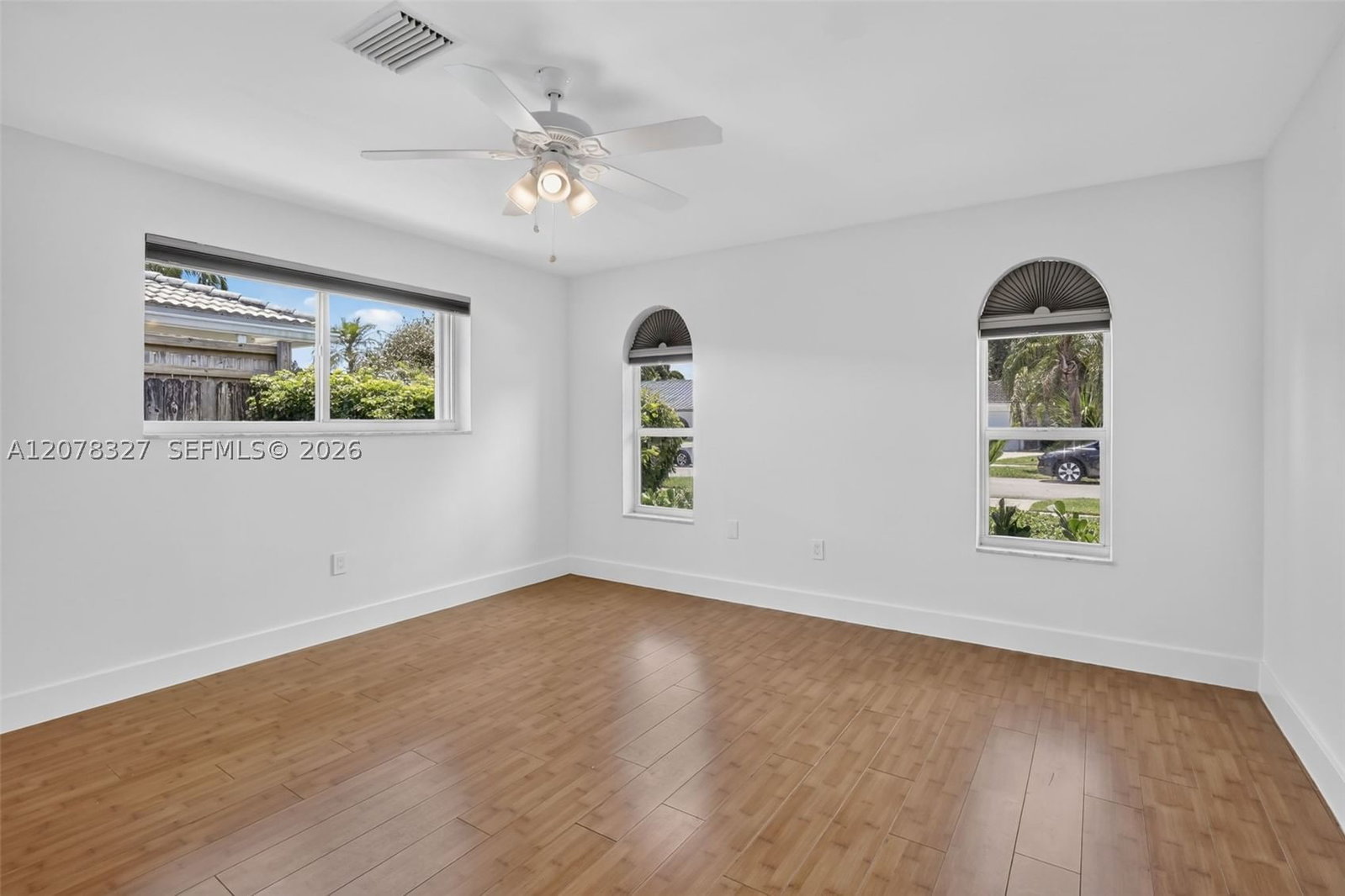 Real estate property located at 3661 52nd Ave, Broward, Emerald Hills, Hollywood, FL