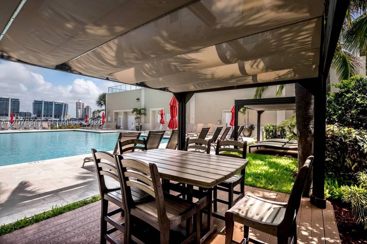 Real estate property located at 18100 Bay Rd #1009, Miami-dade, Marina Bay Club Condo Hot, Sunny Isles Beach, FL