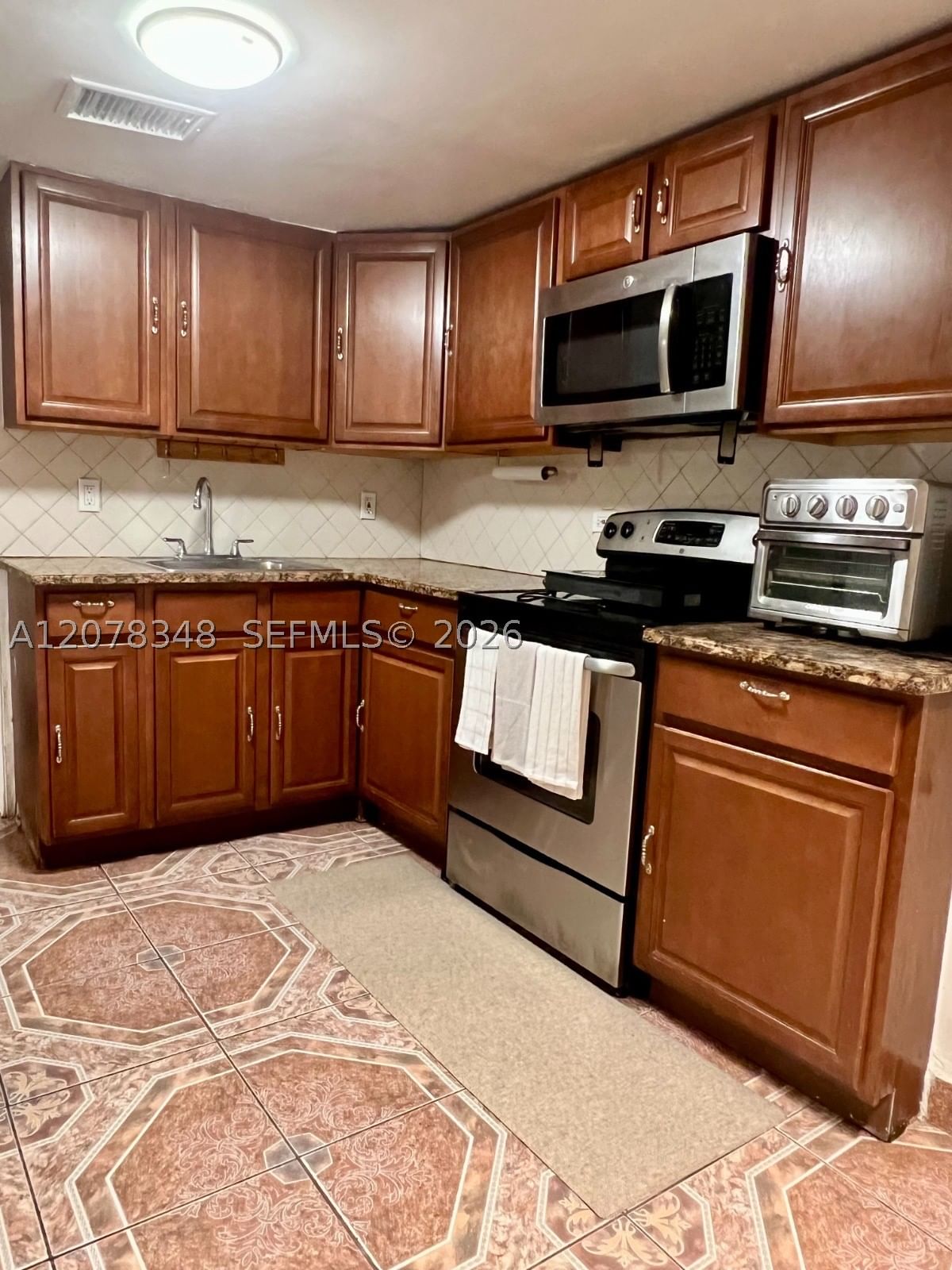 Real estate property located at 6725 Miami Ave, Miami-dade, Appleby Sub, Miami, FL