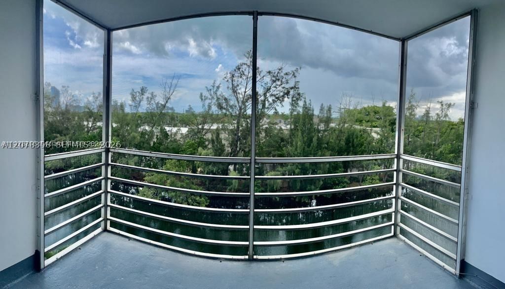Real estate property located at 3660 166th St #705, Miami-dade, Eastern Shores White Hous, North Miami Beach, FL
