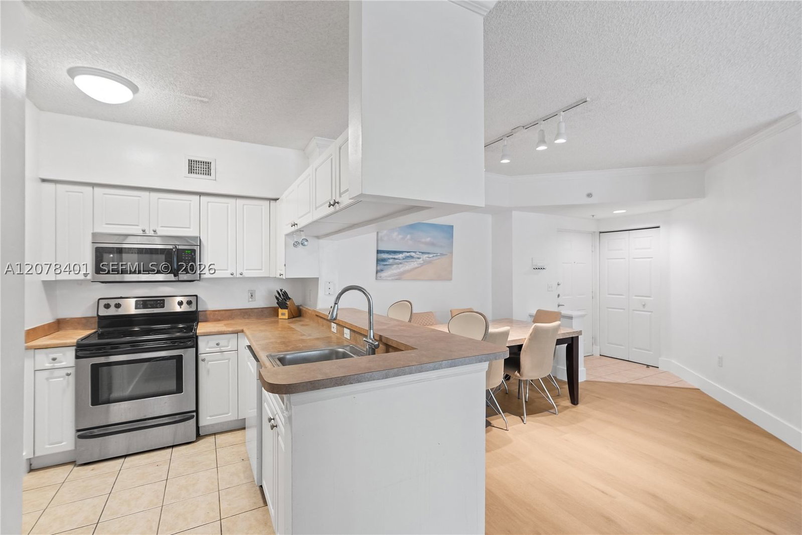 Real estate property located at 17145 Bay Rd #4311, Miami-dade, Porto Bellagio Condo, Sunny Isles Beach, FL