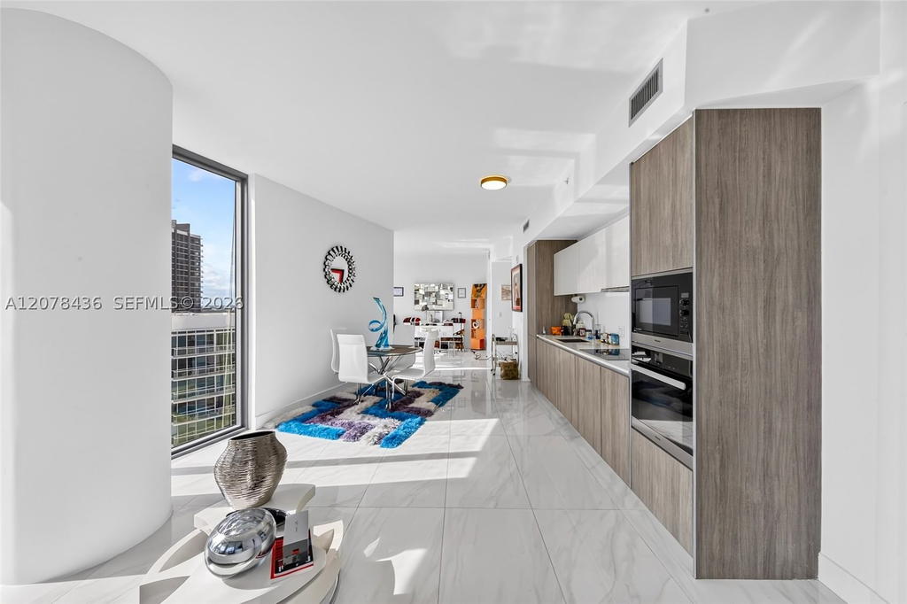 Real estate property located at 2900 7th Ave #2209, Miami-dade, Biscayne Beach Condo, Miami, FL
