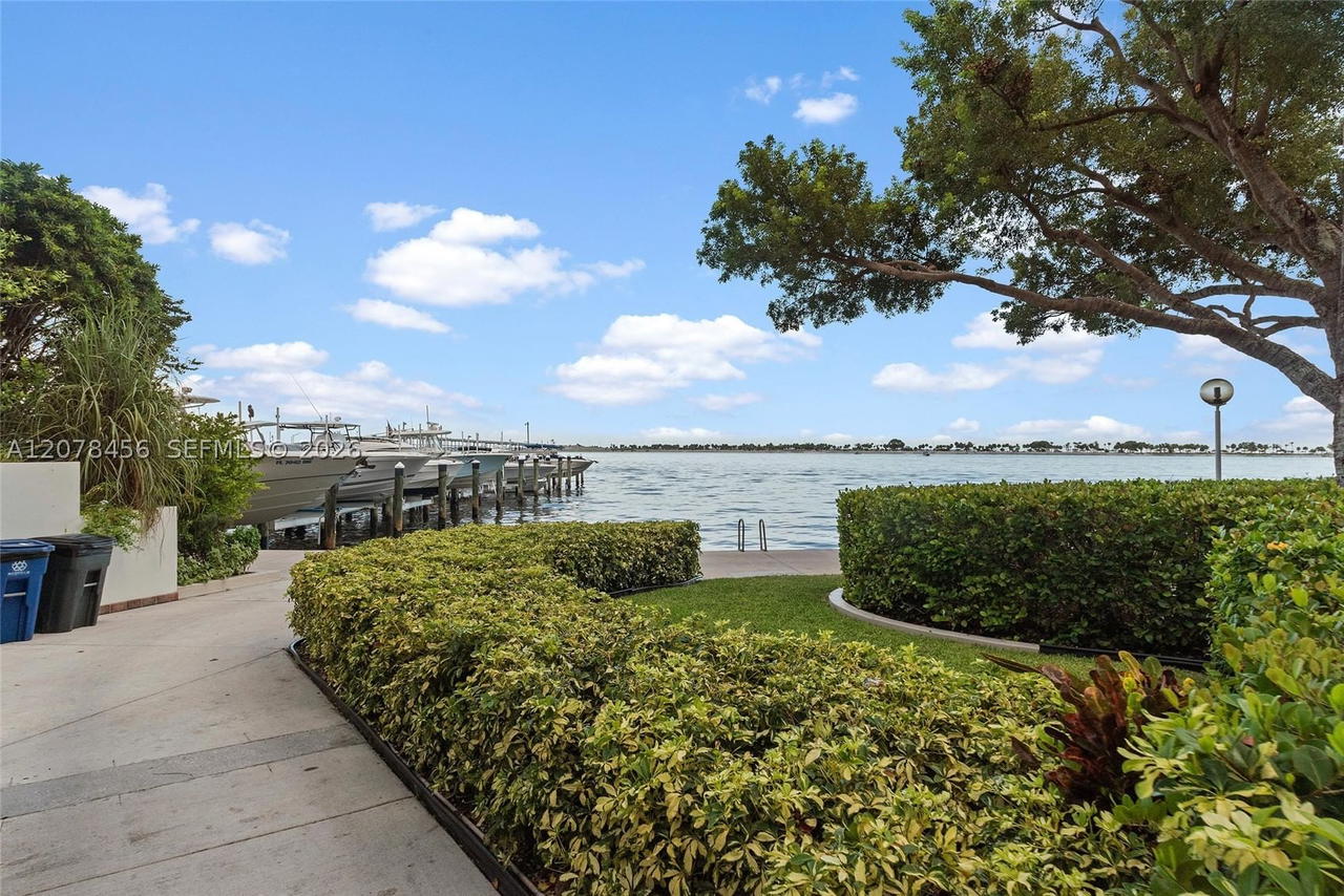 Real estate property located at 1925 Brickell Ave #1501D, Miami-dade, Brickell Place Phase Ii C, Miami, FL