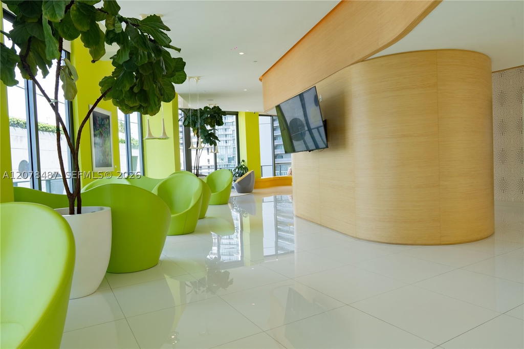 Real estate property located at 501 31st St #1209, Miami-dade, Paraiso Bayviews Condo, Miami, FL