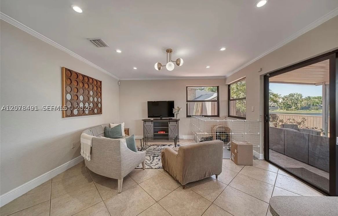 Real estate property located at 13267 9th Ln, Miami-dade, Tamiami Lakes Sec 5, Miami, FL