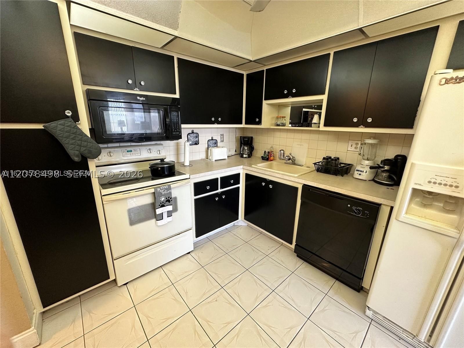 Real estate property located at 2741 Taft St #212, Broward, Watergate Condominium No, Hollywood, FL