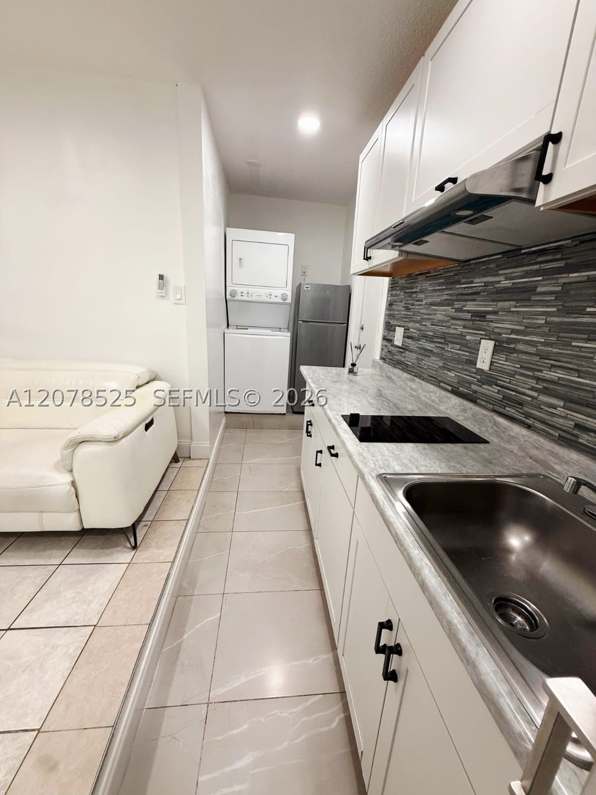Real estate property located at 14045 103rd Ter, Miami-dade, Royal Glen, Miami, FL