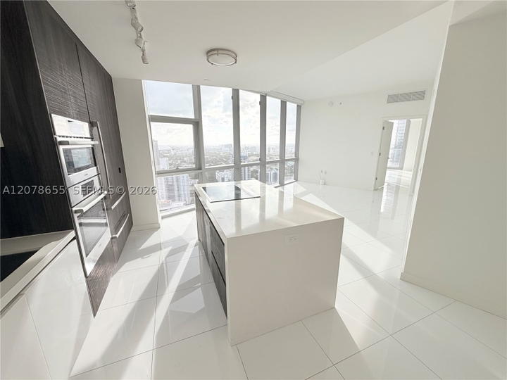 Real estate property located at 851 1st Ave #3202, Miami-dade, Paramount Miami World, Miami, FL