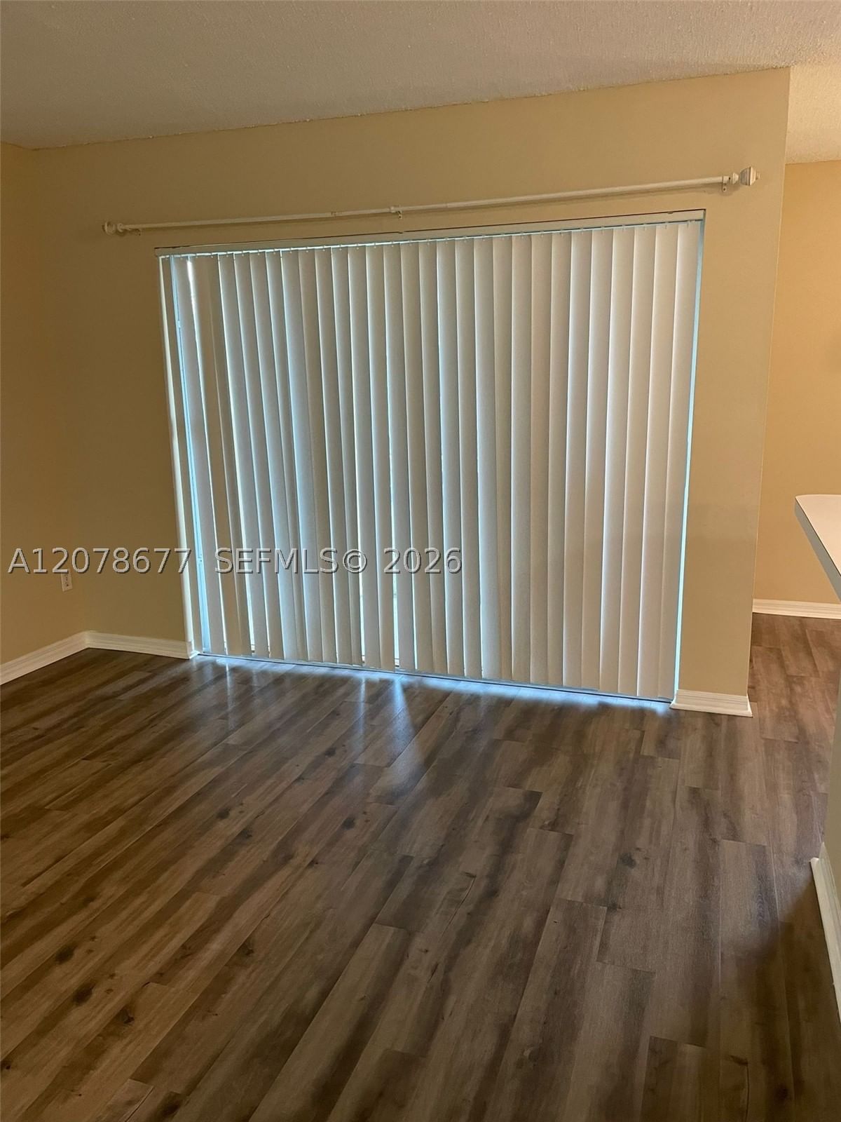 Real estate property located at 2640 University Dr #113, Broward, Royal Grand Condo, Davie, FL