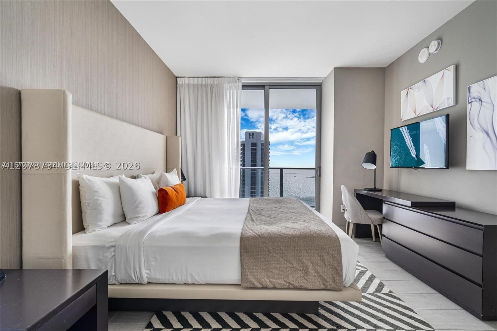 Real estate property located at 4010 Ocean Dr R2507, Broward, 4010 South Ocean Condo, Hollywood, FL