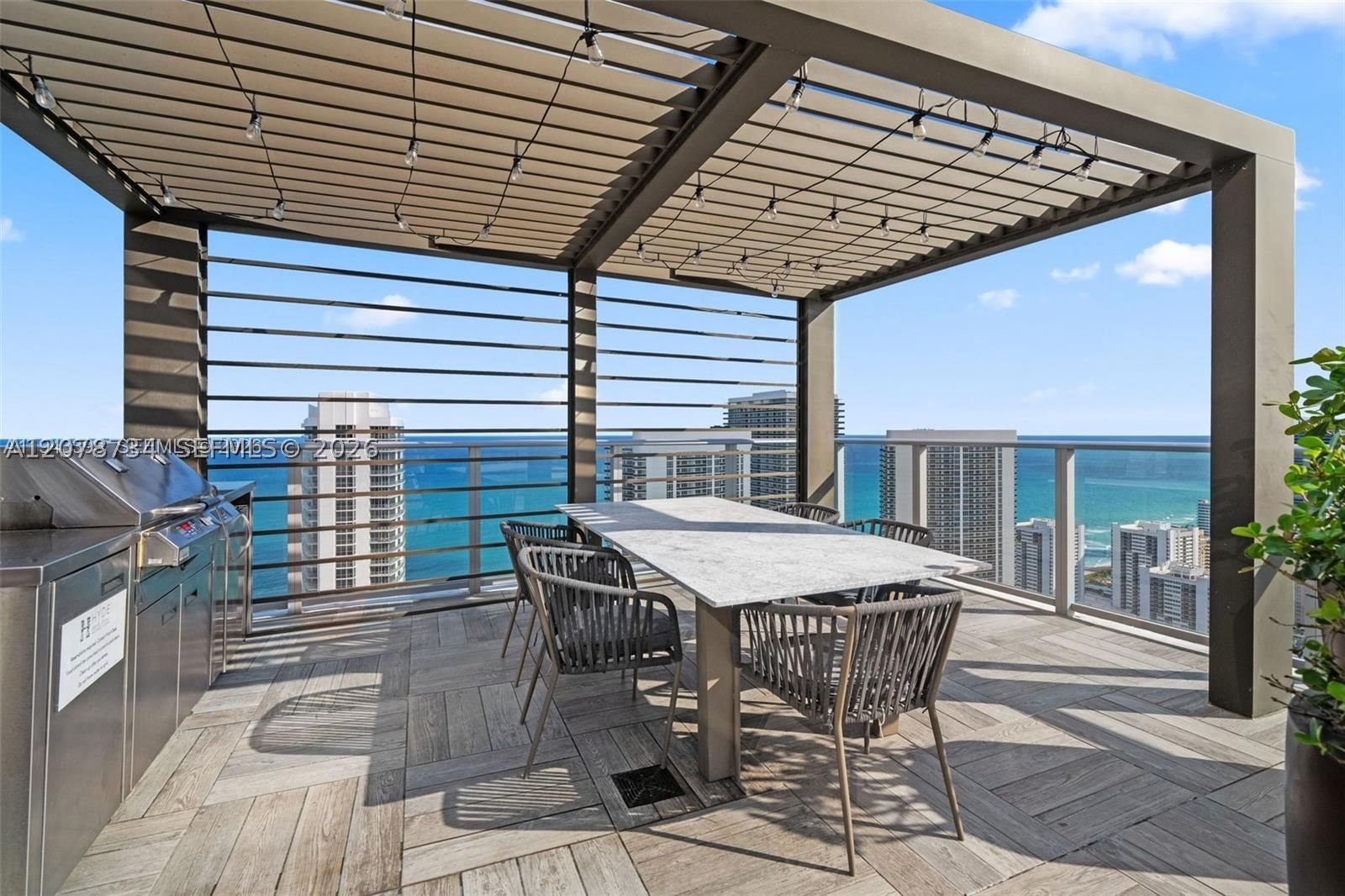Real estate property located at 4010 Ocean Dr R2507, Broward, 4010 South Ocean Condo, Hollywood, FL