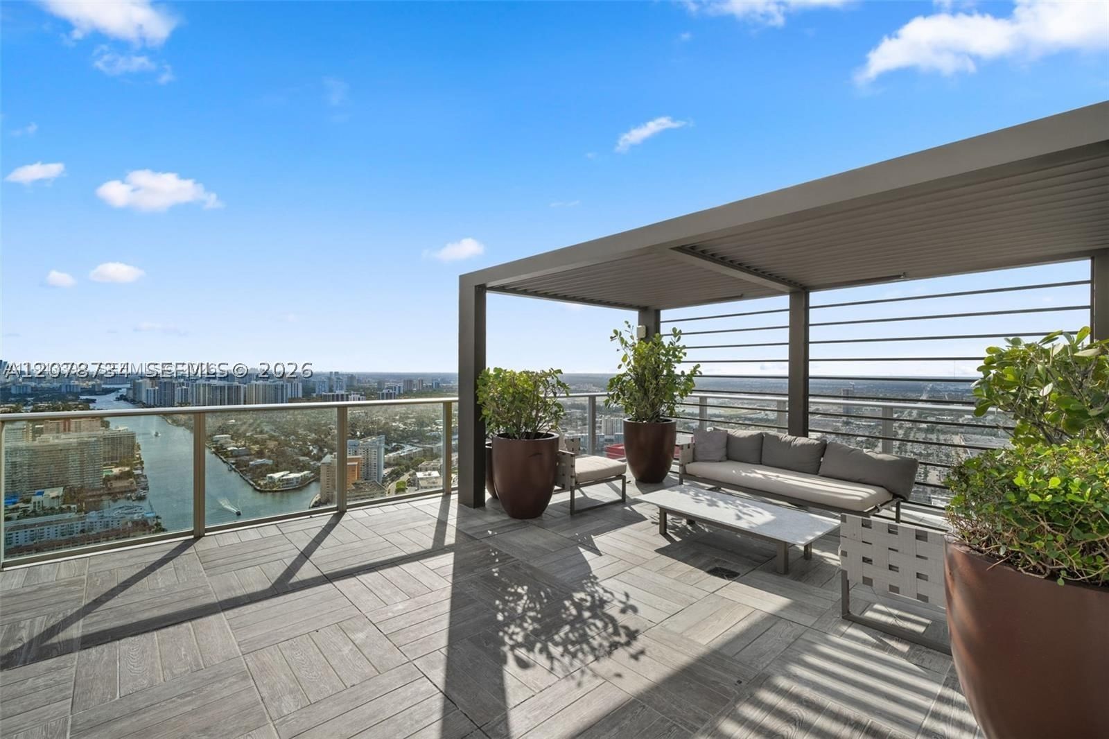 Real estate property located at 4010 Ocean Dr R2507, Broward, 4010 South Ocean Condo, Hollywood, FL