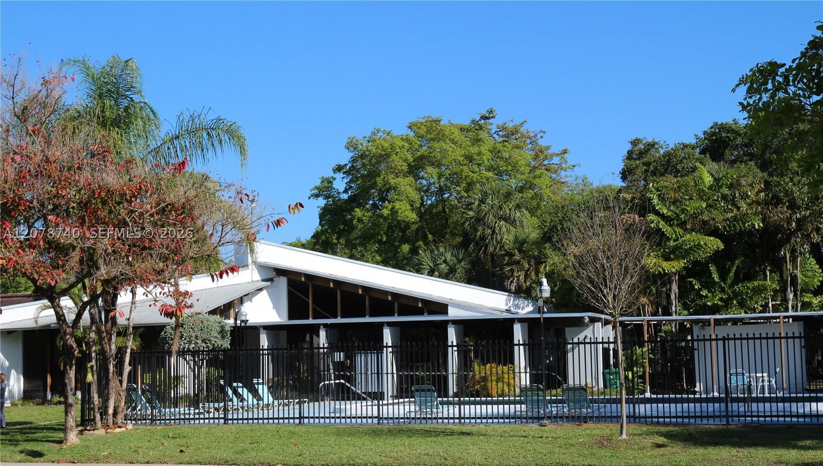Real estate property located at 3302 Farragut St #5f, Broward, Hollywood Gardens Condomi, Hollywood, FL