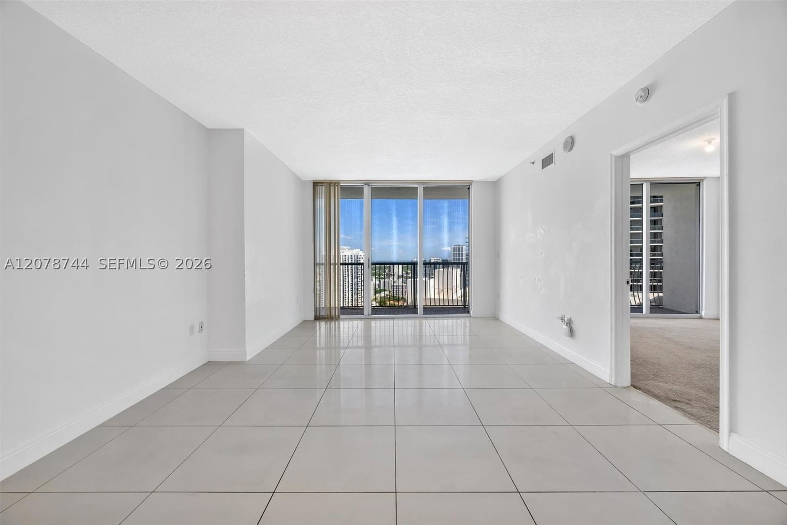 Real estate property located at 1750 Bayshore Dr #4011, Miami-dade, Opera Tower Condo, Miami, FL