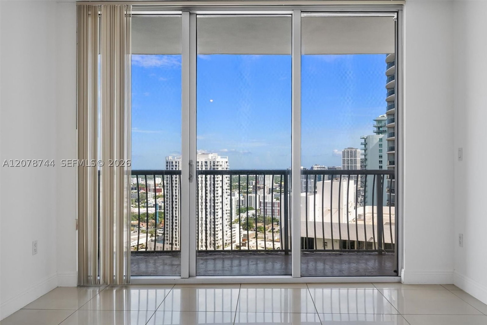 Real estate property located at 1750 Bayshore Dr #4011, Miami-dade, Opera Tower Condo, Miami, FL