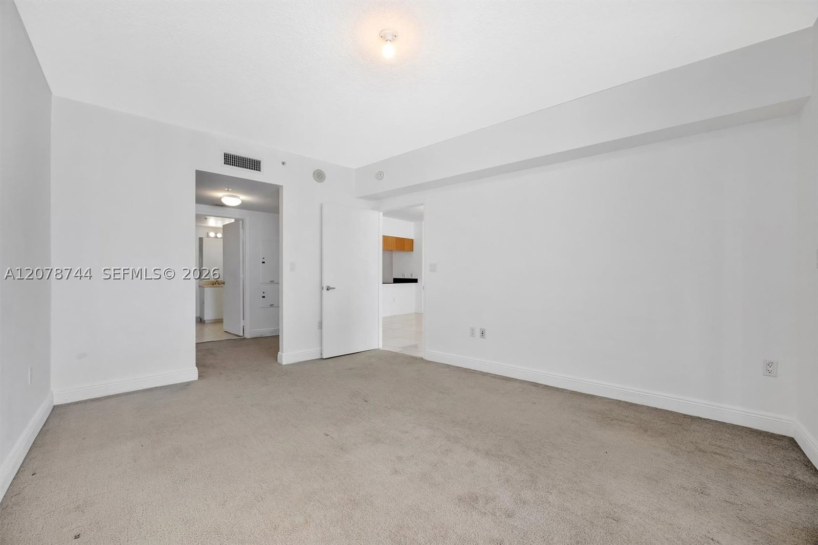 Real estate property located at 1750 Bayshore Dr #4011, Miami-dade, Opera Tower Condo, Miami, FL