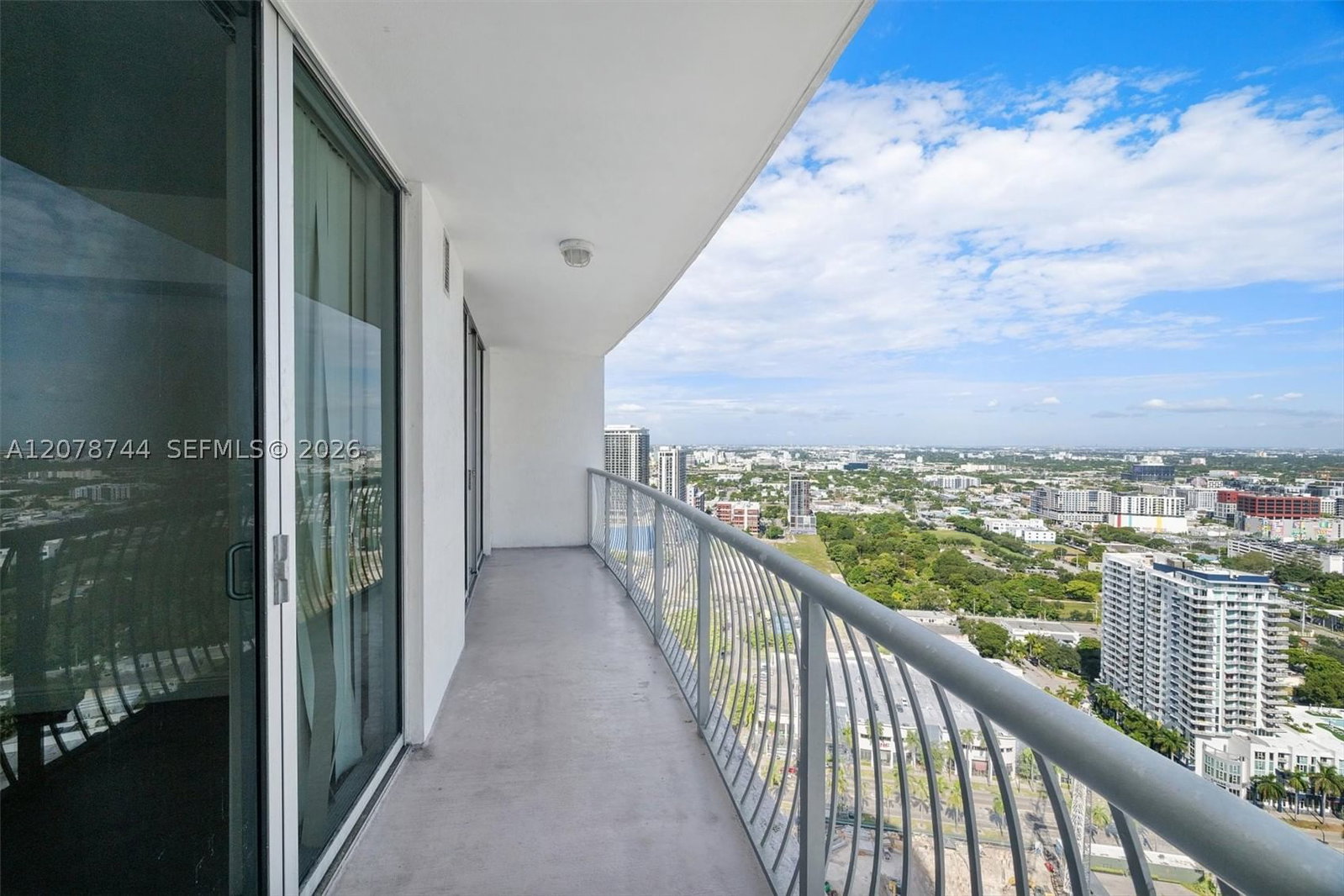 Real estate property located at 1750 Bayshore Dr #4011, Miami-dade, Opera Tower Condo, Miami, FL