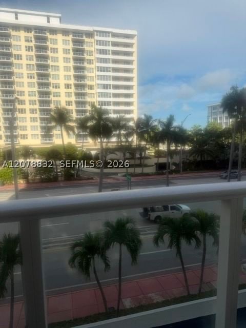 Real estate property located at 5601 Collins Ave #415, Miami-dade, The Pavilion Condo, Miami Beach, FL