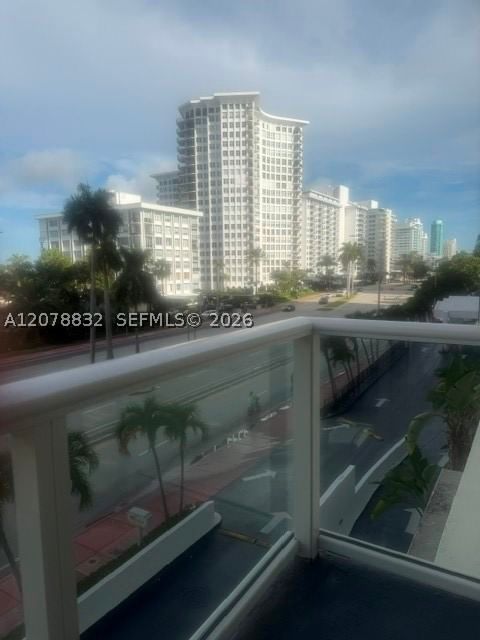 Real estate property located at 5601 Collins Ave #415, Miami-dade, The Pavilion Condo, Miami Beach, FL