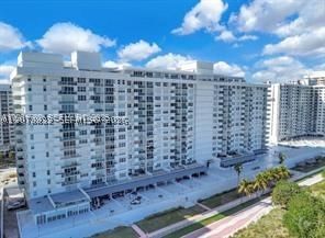 Real estate property located at 5601 Collins Ave #415, Miami-dade, The Pavilion Condo, Miami Beach, FL