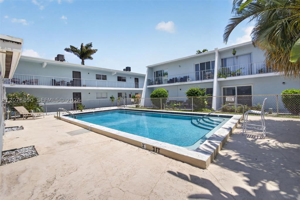 Real estate property located at 725 Hummingbird Way #109, Palm Beach, Lori-lynn Condo, North Palm Beach, FL