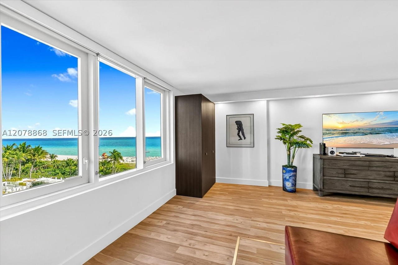 Real estate property located at 2301 Collins Ave #714, Miami-dade, Roney Palace Condo, Miami Beach, FL