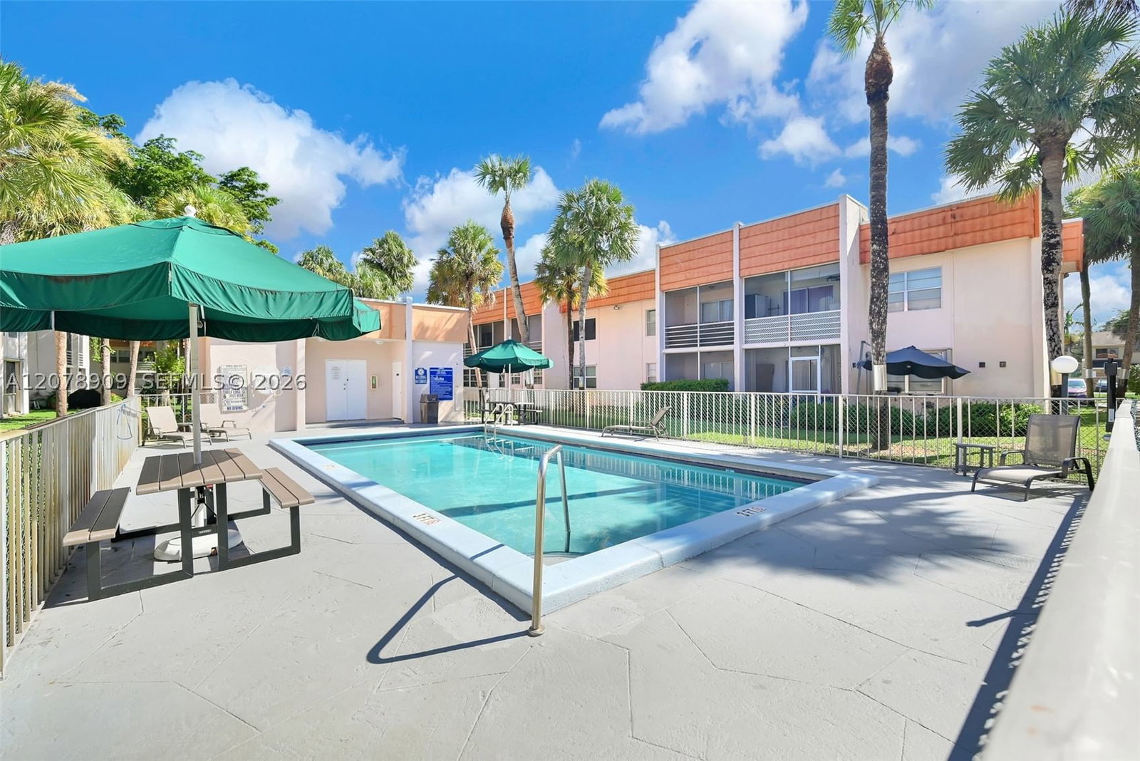 Real estate property located at 7610 Stirling Rd #206F, Broward, Countryside Condo, Davie, FL