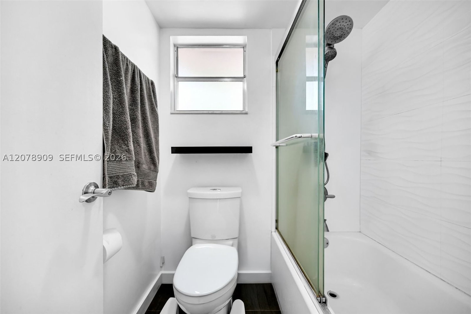 Real estate property located at 7610 Stirling Rd #206F, Broward, Countryside Condo, Davie, FL