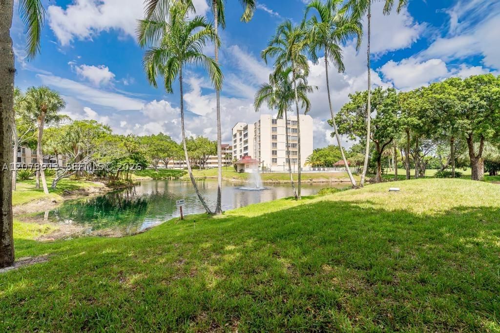 Real estate property located at 6901 Environ Blvd #7F, Broward, Environ I Condo 9, Lauderhill, FL