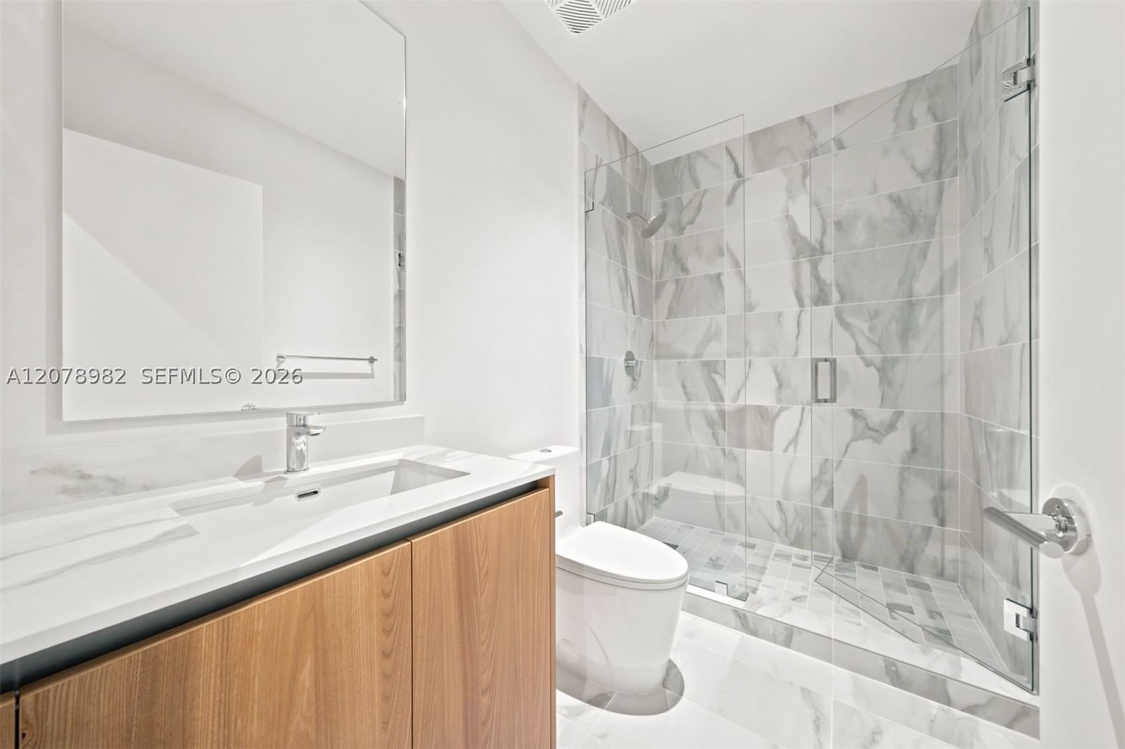 Real estate property located at 1400 Biscayne Blvd #505, Miami-dade, Casa Bella Condominium, Miami, FL