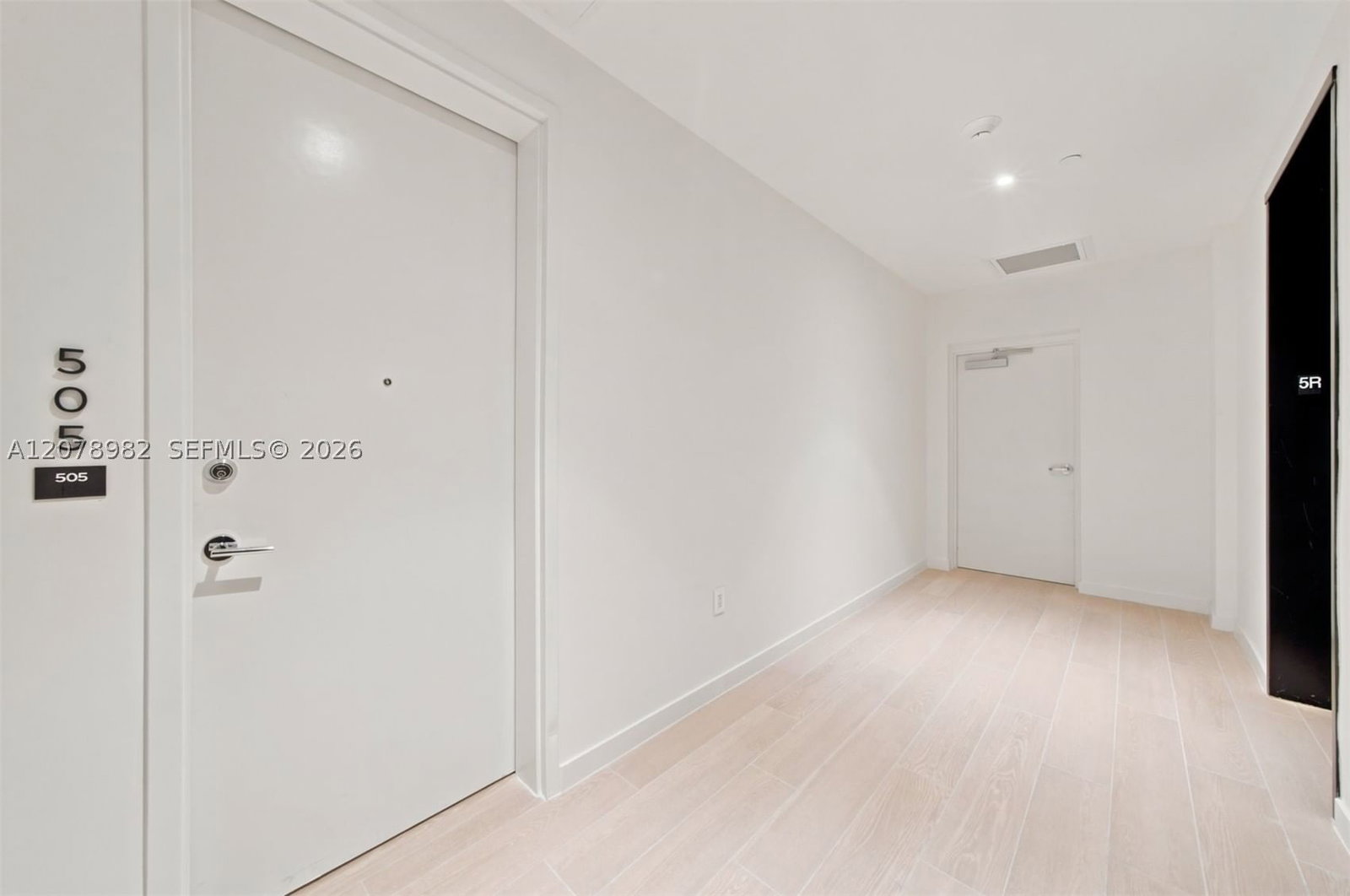 Real estate property located at 1400 Biscayne Blvd #505, Miami-dade, Casa Bella Condominium, Miami, FL
