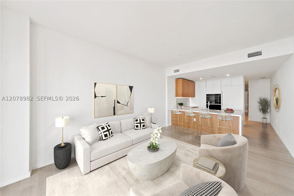 Real estate property located at 1400 Biscayne Blvd #505, Miami-dade, Casa Bella Condominium, Miami, FL