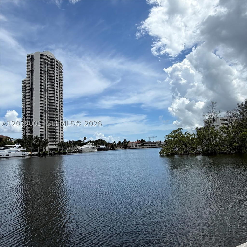 Real estate property located at 2980 Point East Dr D608, Miami-dade, Point East One Condo-bldg, Aventura, FL