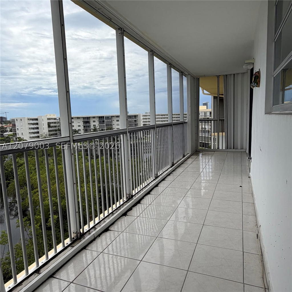 Real estate property located at 2980 Point East Dr D608, Miami-dade, Point East One Condo-bldg, Aventura, FL
