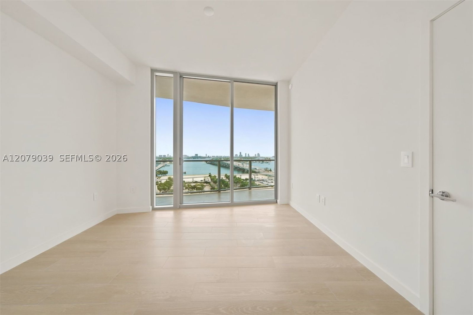 Real estate property located at 1400 Biscayne Blvd #1205, Miami-dade, Casa Bella Condominium, Miami, FL